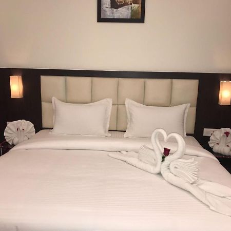 Hotel Anandi Inn Ballia Exterior foto