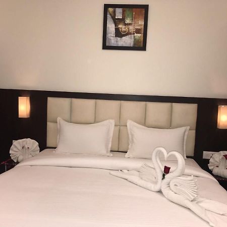 Hotel Anandi Inn Ballia Exterior foto
